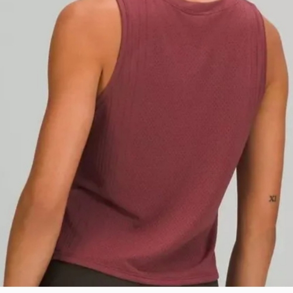 Lululemon Train To Be Tank - Picture 3 of 3